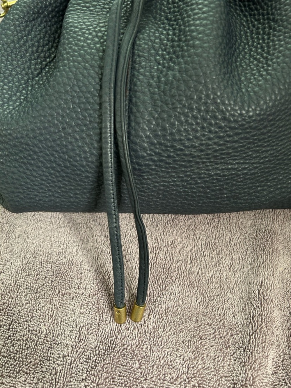 Coach Legacy Drawstring XL Shoulder Bag in navy pebbled leather - Picture 13 of 16